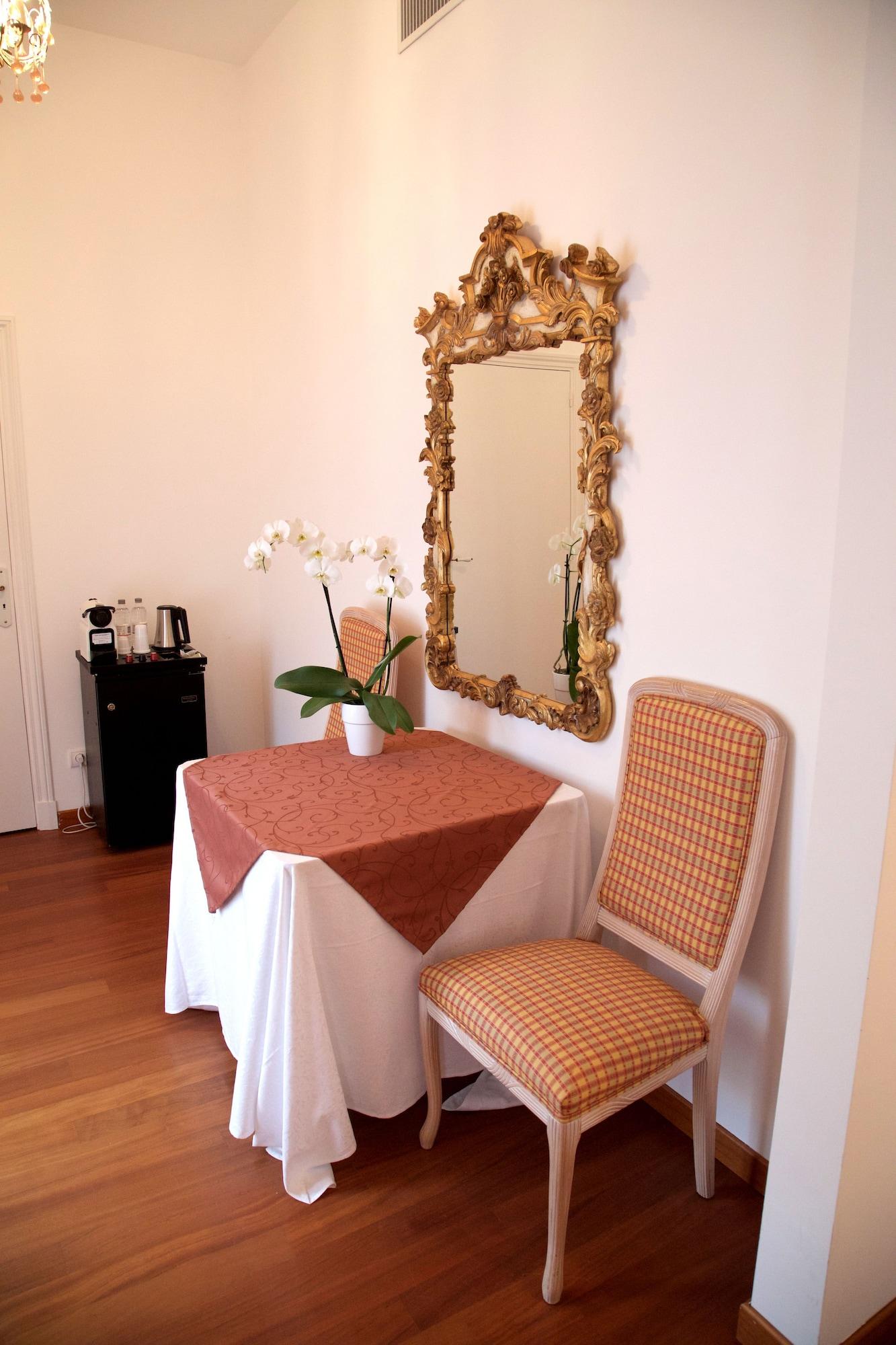 Grand Hotel Des Ambassadeurs Menton Buitenkant foto