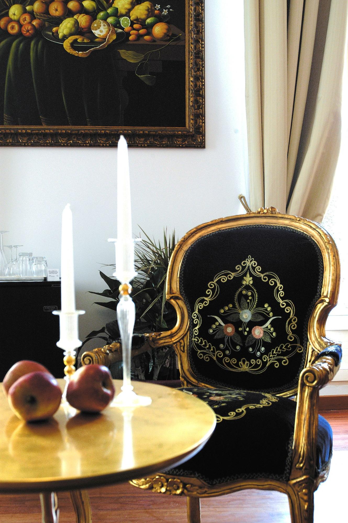 Grand Hotel Des Ambassadeurs Menton Buitenkant foto