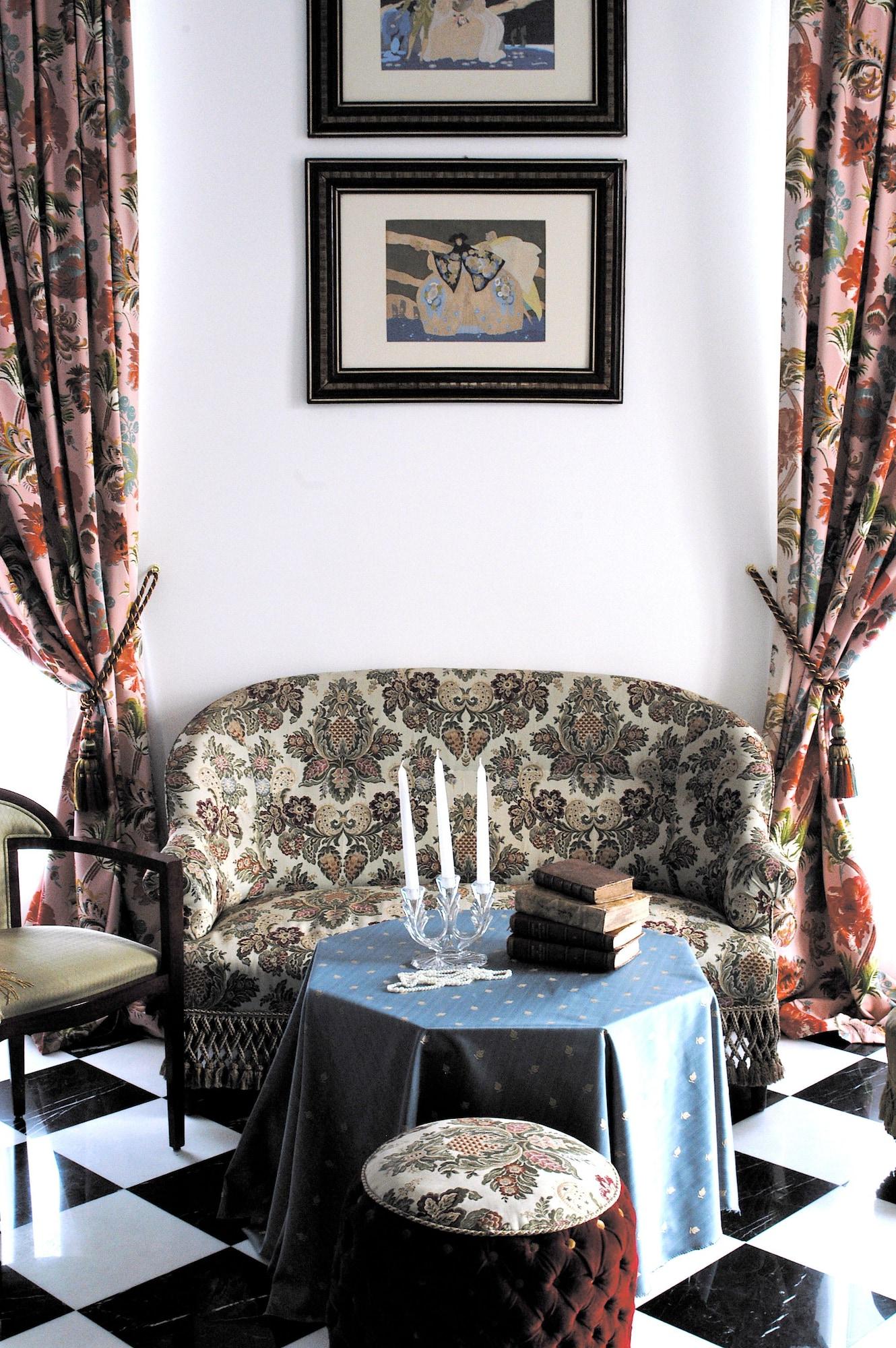 Grand Hotel Des Ambassadeurs Menton Buitenkant foto