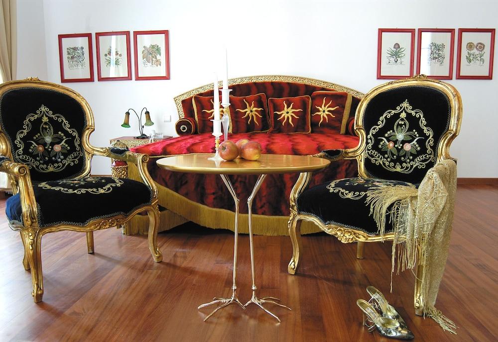 Grand Hotel Des Ambassadeurs Menton Buitenkant foto